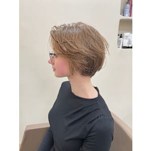 レイヤーショートボブ　