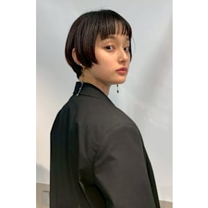 ショートボブ