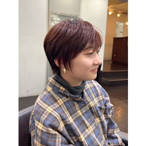 ダークチェリーブラウン×くびれショートカット/札幌駅髪質改善