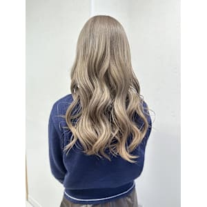 1ブリーチで出来るヘーゼルベージュカラー