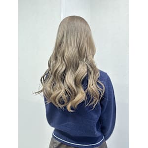 1ブリーチで出来るヘーゼルベージュカラー