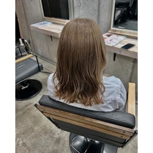 ミルクティーベージュ