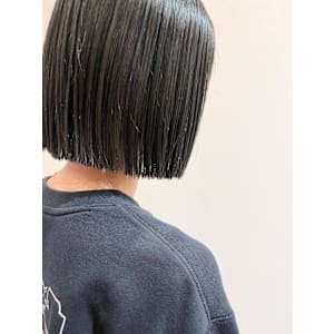 ボブ×ダークカーキーアッシュ