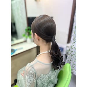 タイトポニーテール