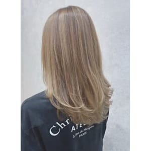 TIENA Beauty Smart Salon×スタイル - TIENA Beauty Smart Salon ONE FUKUOKA BLDG.店【ティエナビューティースマートサロン ワンフクオカビルディングテン】掲載中