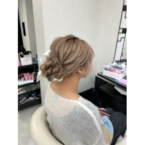 お呼ばれヘア♪ローシニヨン