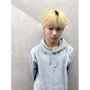 抜きっぱなしブロンド×アイドルリーフカット/札幌個室サロン