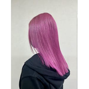 今年の夏は鮮やかなピンクカラーで！