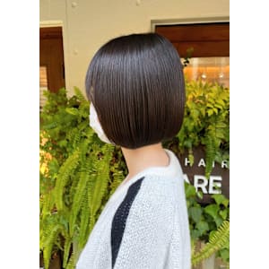 360度どこから見ても美しい、艶感ミニボブ