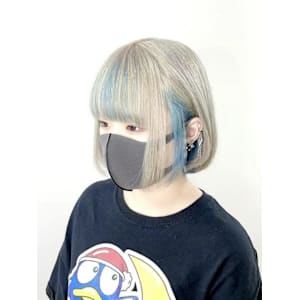 ホワイト×水色