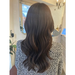 韓国巻きレイヤー髪質改善ストレートミルクティーグレージュ - CHAINON【シェノン】掲載中