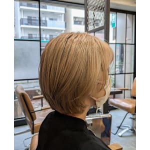 【SHIANみなと】ブリーチカラー