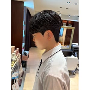 ダウンパーマ　メンズ韓国ヘア　メンズカット　原宿　表参道