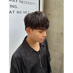 緩めシャドウパーマ　メンズ韓国ヘア　メンズカット　原宿表参道