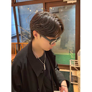 韓国風カルマパーマ　メンズ韓国ヘア　メンズカット　原宿表参道