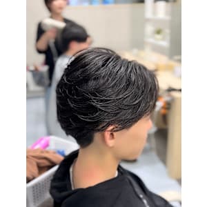 毛流れセンターパートニュアンスパーマセンター分け韓国ヘア横浜