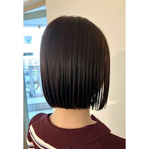 【＋ONE】ミニボブ×酸性ストレート