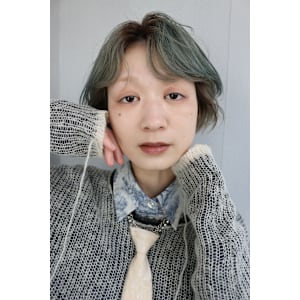 ステップボーンカット/ハンサムショート/デザインカラー