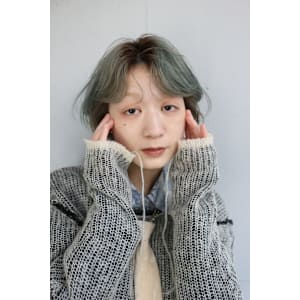 ステップボーンカット/ハンサムショート/デザインカラー