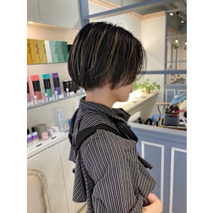 黒髪ハイライトミニボブ刈上げ２ブロック赤羽美容室