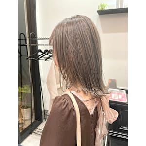 ミルクティーグレージュ