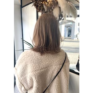 ミルクティーベージュ