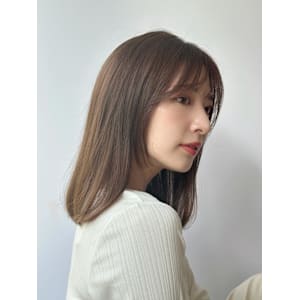 ミディアム ベージュ