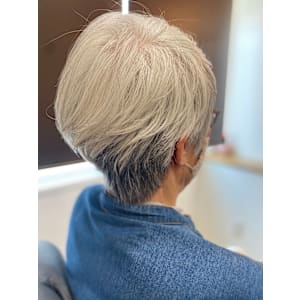 グレーヘアー、ショートスタイル - Elysian JOY【エリュシオン ジョイ】掲載中