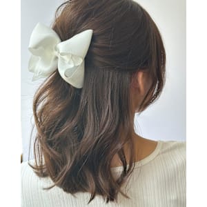 ミディアムハーフアップ