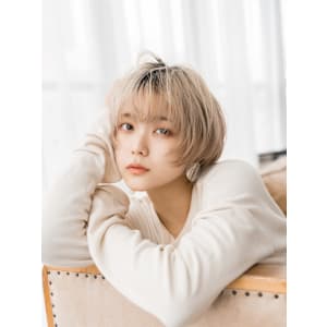 FLORA  treatment&spa ×スタイル