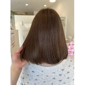 ナチュラルブラウン