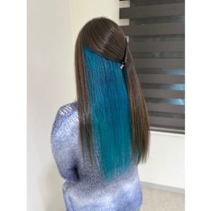 デザインカラー　インナーカラー　ターコイズブルー