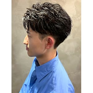 毛流れパーマ ニュアンスパーマ ビジネス 爽やかショート