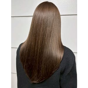 オリーブベージュ 透明感カラー ロングレイヤー ツヤ髪