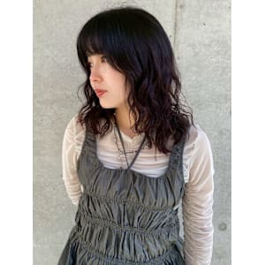 ミディアムヘア パーマ レイヤーカット ダークグレージュ