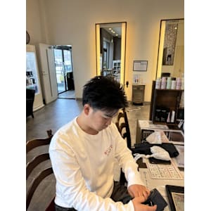 スッキリとツーブロックスタイル