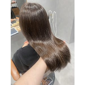 Re:sh iron 髪質改善&縮毛矯正×スタイル