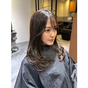 池袋 レイヤー 顔まわりカット 透明感 アッシュ♪