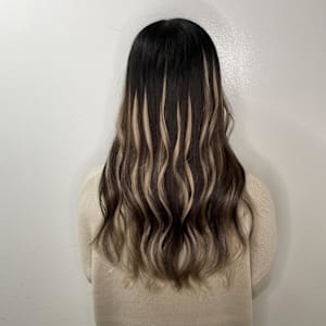 エクステで作るバレイヤージュスタイル