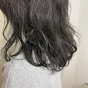 オリーブグレージュ