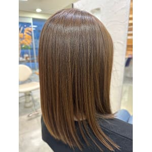 ショコラベージュ×ツヤ感カラー