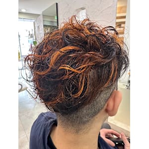 ツイストパーマ×オレンジハイライト