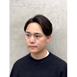 こなれ感漂う王道センターパート/ビジネス/黒髪/清潔感