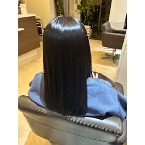 ナチュラルストレート　ロングスタイル