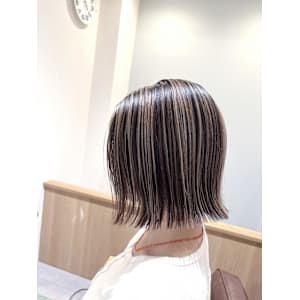 地毛を生かしたデザインカラー