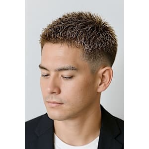 爽やか大人ビジネスフェードスパイキーショート20代30代