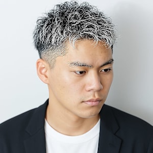 王道アップバンク短髪パーマスーツビジネスショート20代30代