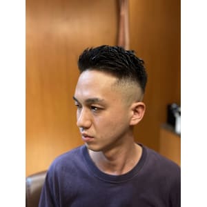 スキンフェードショートスタイル