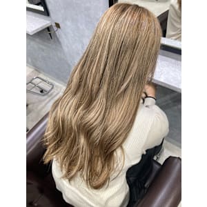 ミルクティーベージュカラー - GLADGE池袋/ダブルカラー/ブリーチ【グラッジイケブクロダブルカラーブリーチ】掲載中