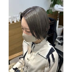 グレージュヘア